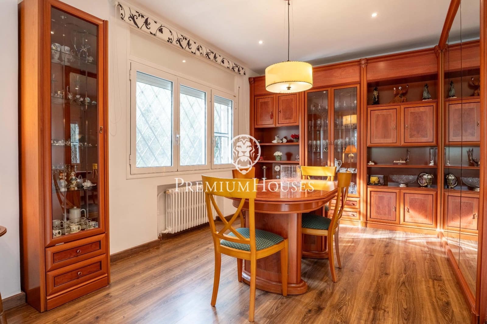 4 soverom Villa til salgs i Begues med svømmebasseng garasje - € 620 000 (Ref: 9413998)