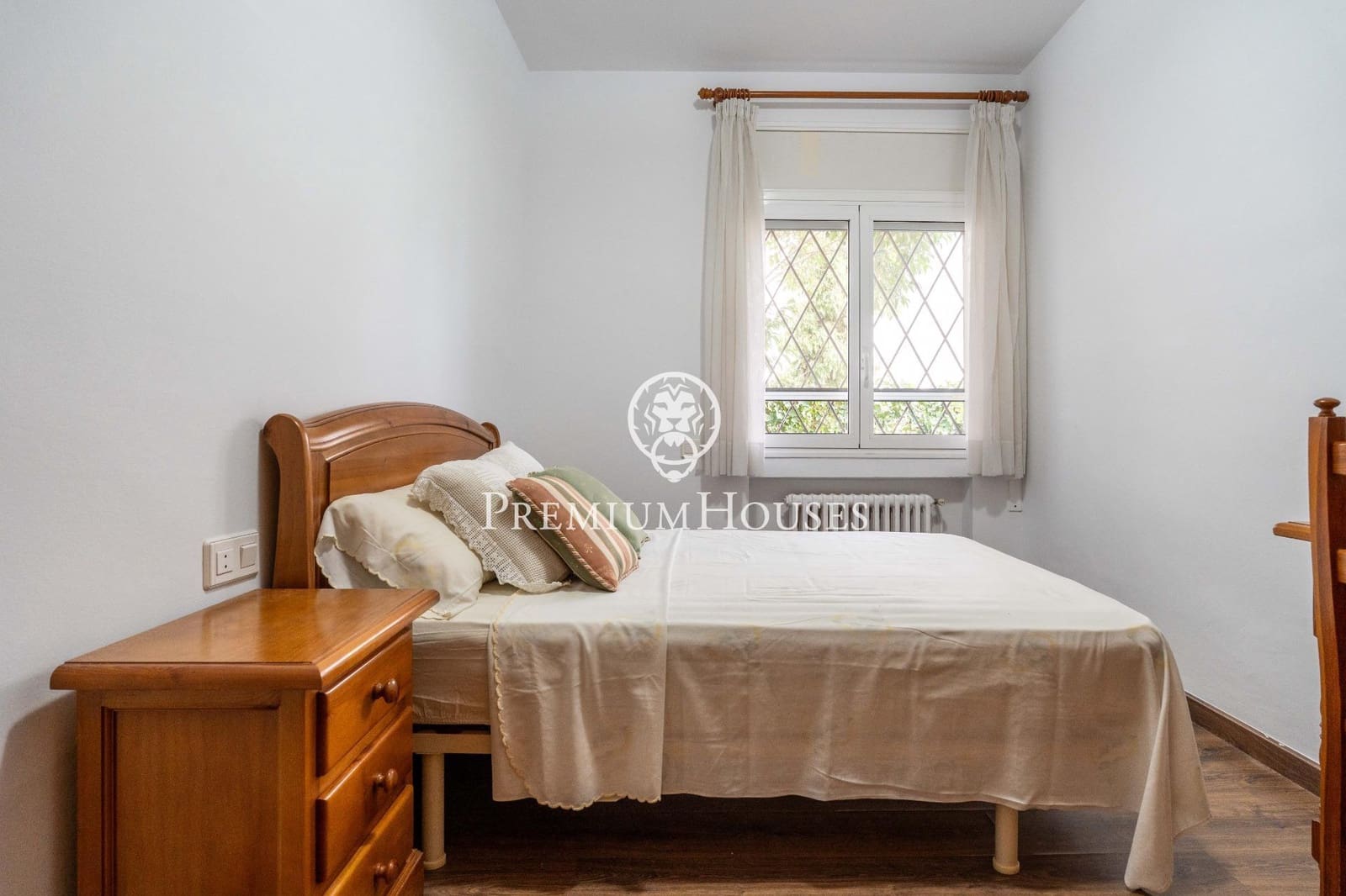 4 soverom Villa til salgs i Begues med svømmebasseng garasje - € 620 000 (Ref: 9413998)