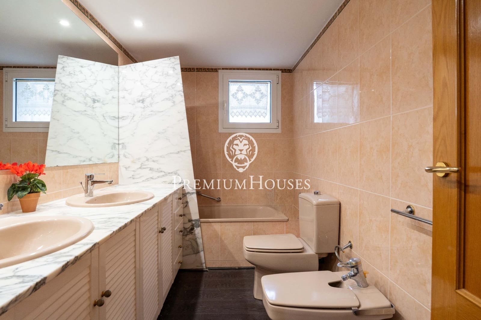 4 soverom Villa til salgs i Begues med svømmebasseng garasje - € 620 000 (Ref: 9413998)