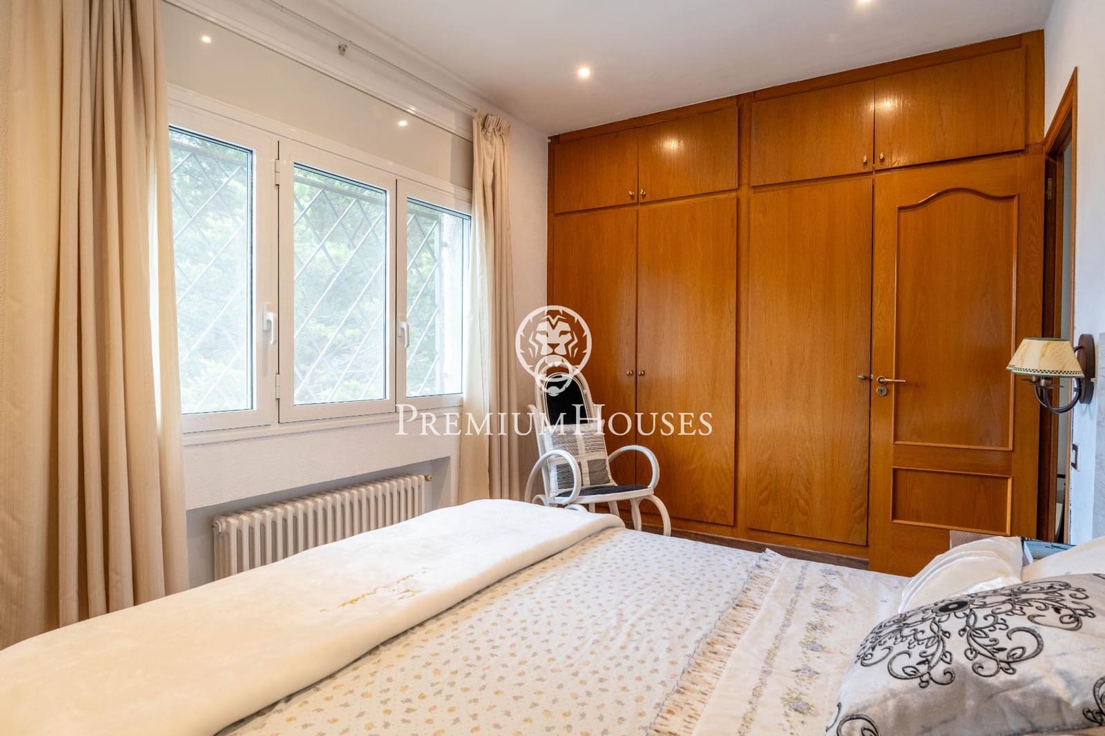 4 soverom Villa til salgs i Begues med svømmebasseng garasje - € 620 000 (Ref: 9413998)