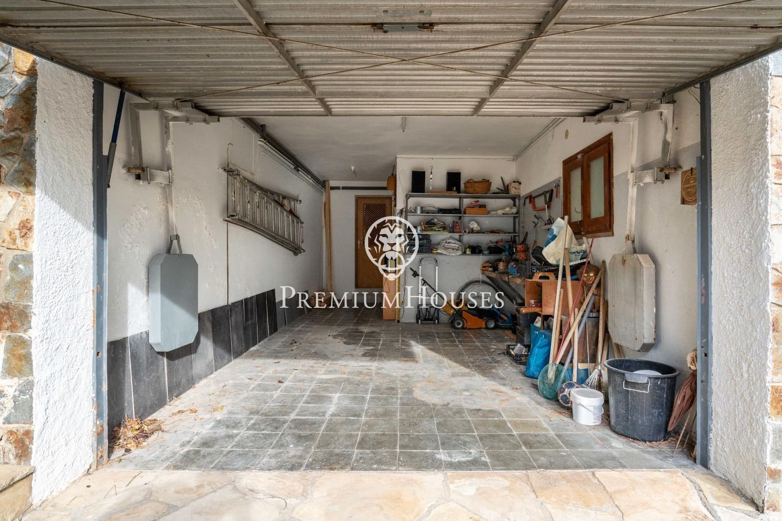 4 soverom Villa til salgs i Begues med svømmebasseng garasje - € 620 000 (Ref: 9413998)