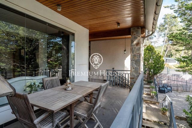 4 soverom Villa til salgs i Begues med svømmebasseng garasje - € 620 000 (Ref: 9413998)