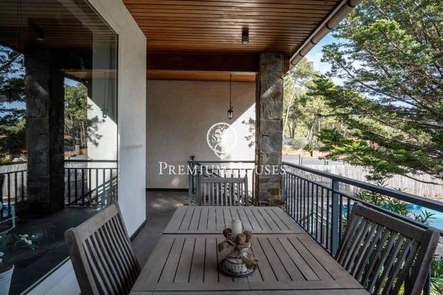 4 soverom Villa til salgs i Begues med svømmebasseng garasje - € 620 000 (Ref: 9413998)