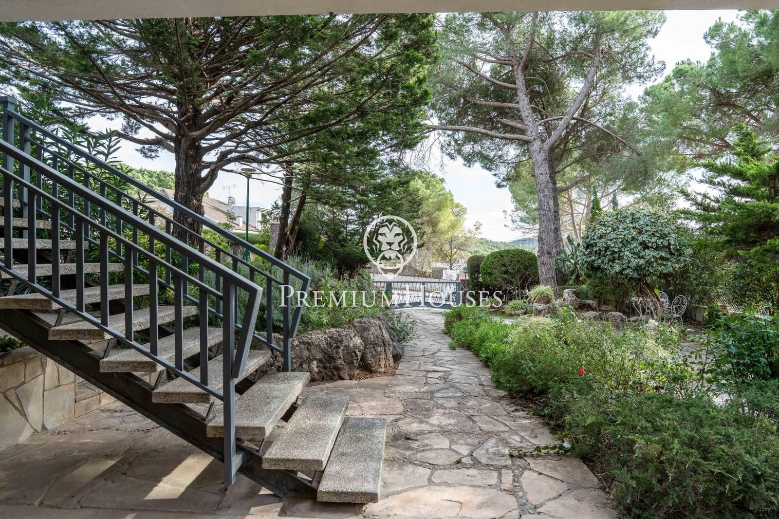 4 soverom Villa til salgs i Begues med svømmebasseng garasje - € 620 000 (Ref: 9413998)