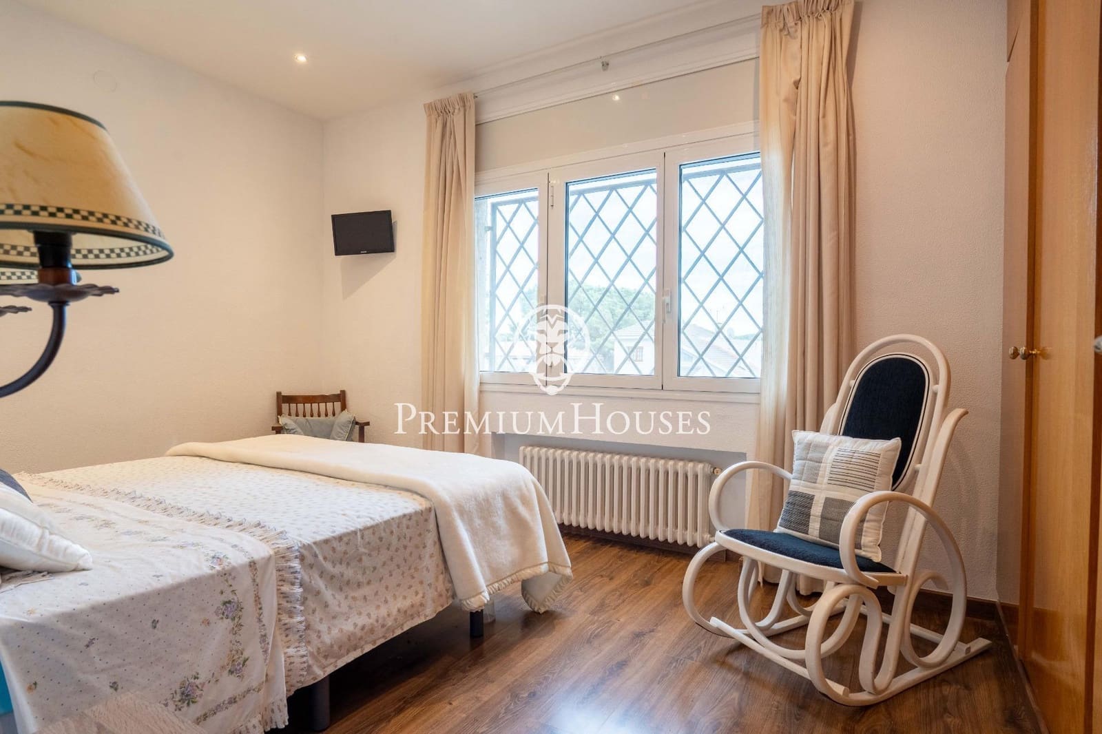 4 soverom Villa til salgs i Begues med svømmebasseng garasje - € 620 000 (Ref: 9413998)