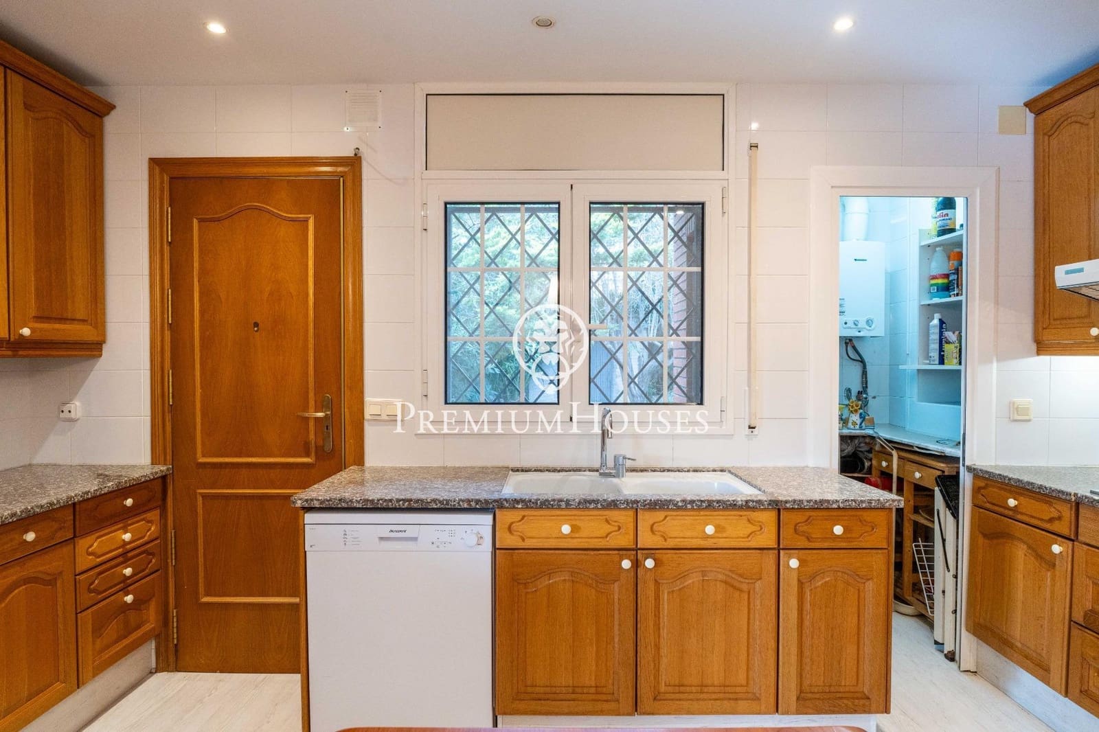 4 soverom Villa til salgs i Begues med svømmebasseng garasje - € 620 000 (Ref: 9413998)