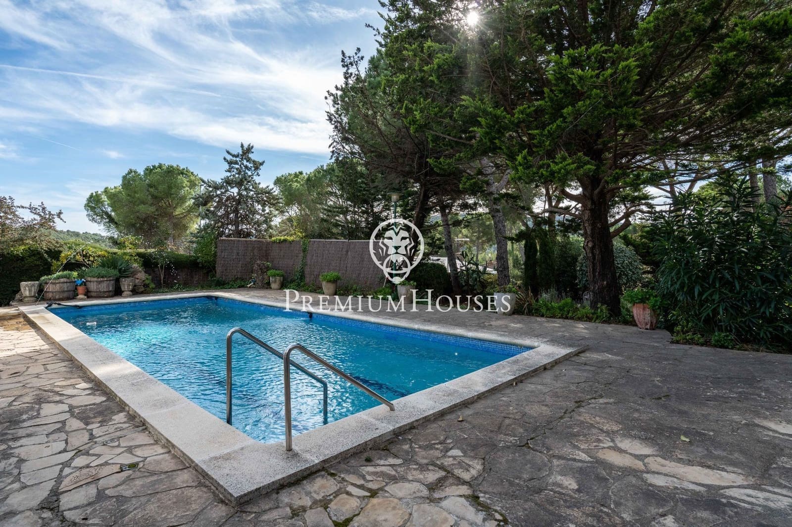 4 soverom Villa til salgs i Begues med svømmebasseng garasje - € 620 000 (Ref: 9413998)