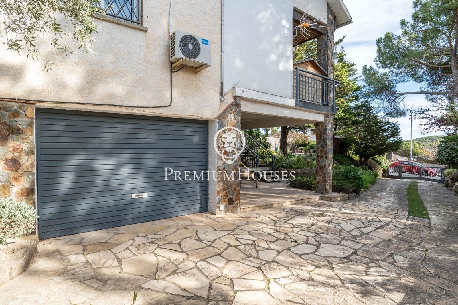 4 soverom Villa til salgs i Begues med svømmebasseng garasje - € 620 000 (Ref: 9413998)