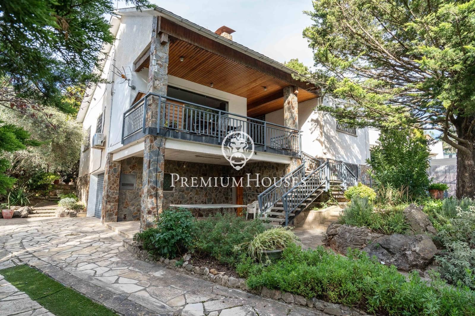 4 soverom Villa til salgs i Begues med svømmebasseng garasje - € 620 000 (Ref: 9413998)