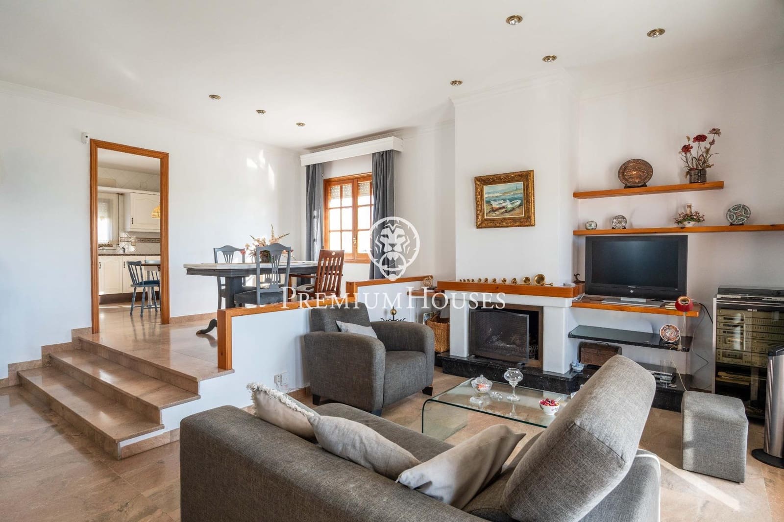 4 bedroom Villa for sale in Vilanova i la Geltru with pool garage - € 715,000 (Ref: 9419617)