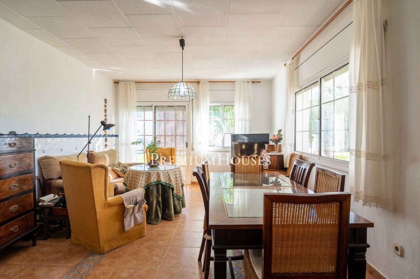 4 bedroom Villa for sale in Vilanova i la Geltru with pool garage - € 715,000 (Ref: 9419617)