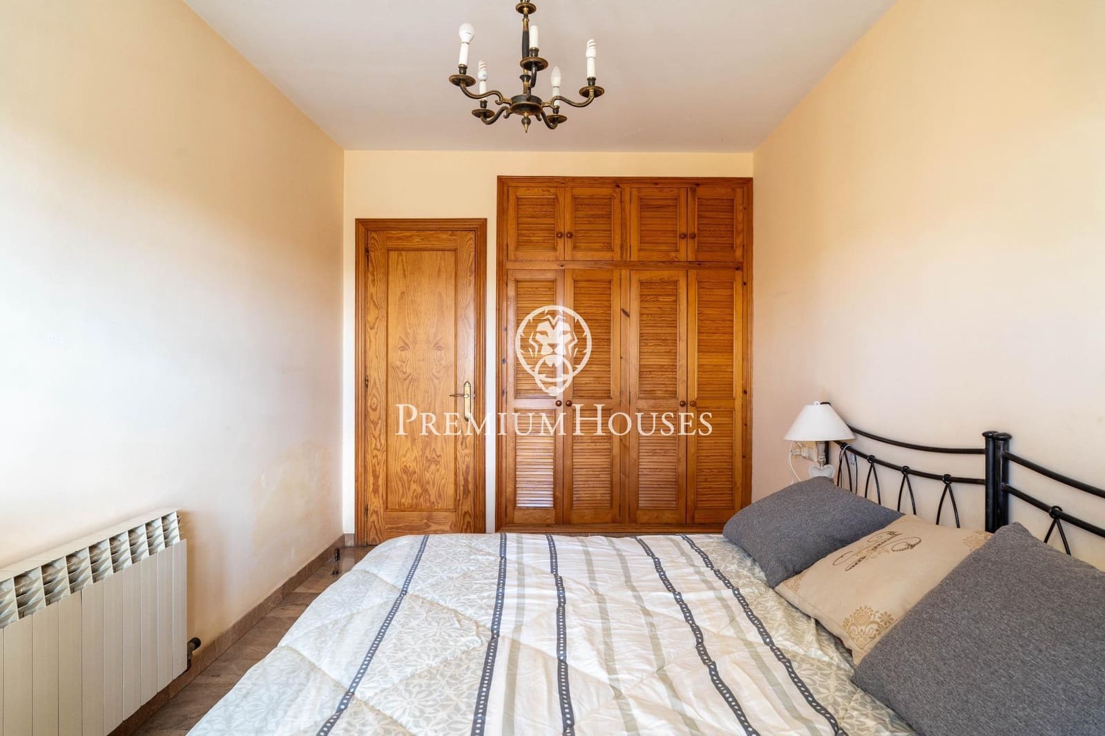 4 bedroom Villa for sale in Vilanova i la Geltru with pool garage - € 715,000 (Ref: 9419617)