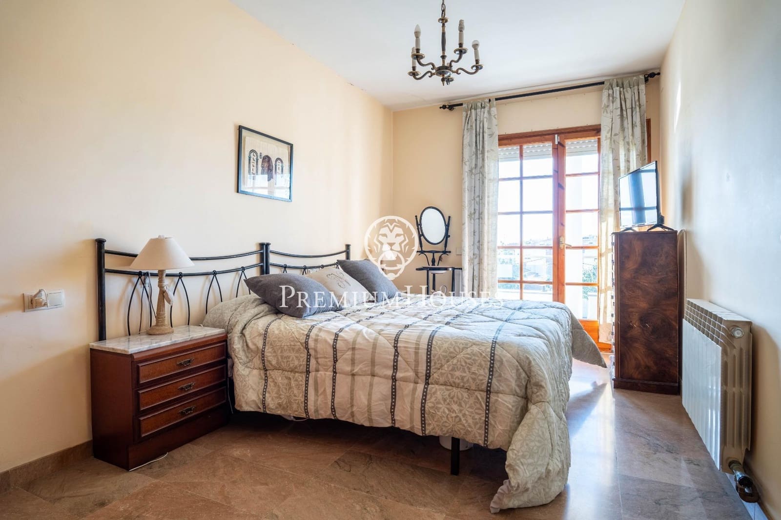 4 bedroom Villa for sale in Vilanova i la Geltru with pool garage - € 715,000 (Ref: 9419617)