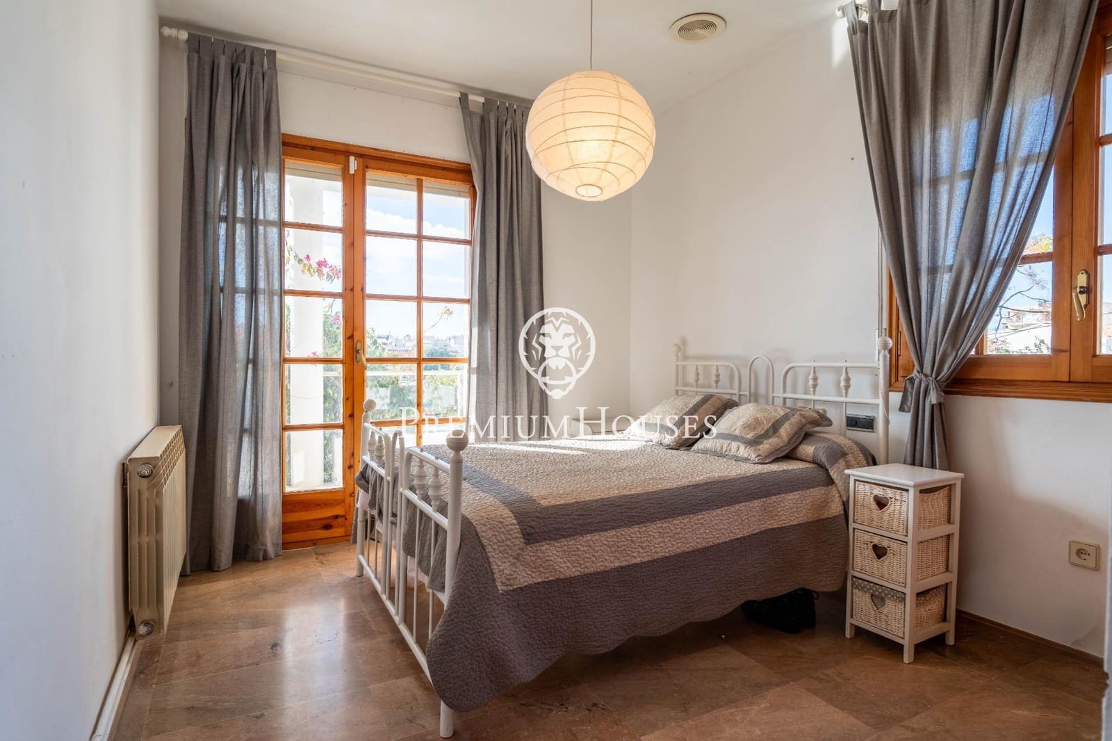 4 bedroom Villa for sale in Vilanova i la Geltru with pool garage - € 715,000 (Ref: 9419617)