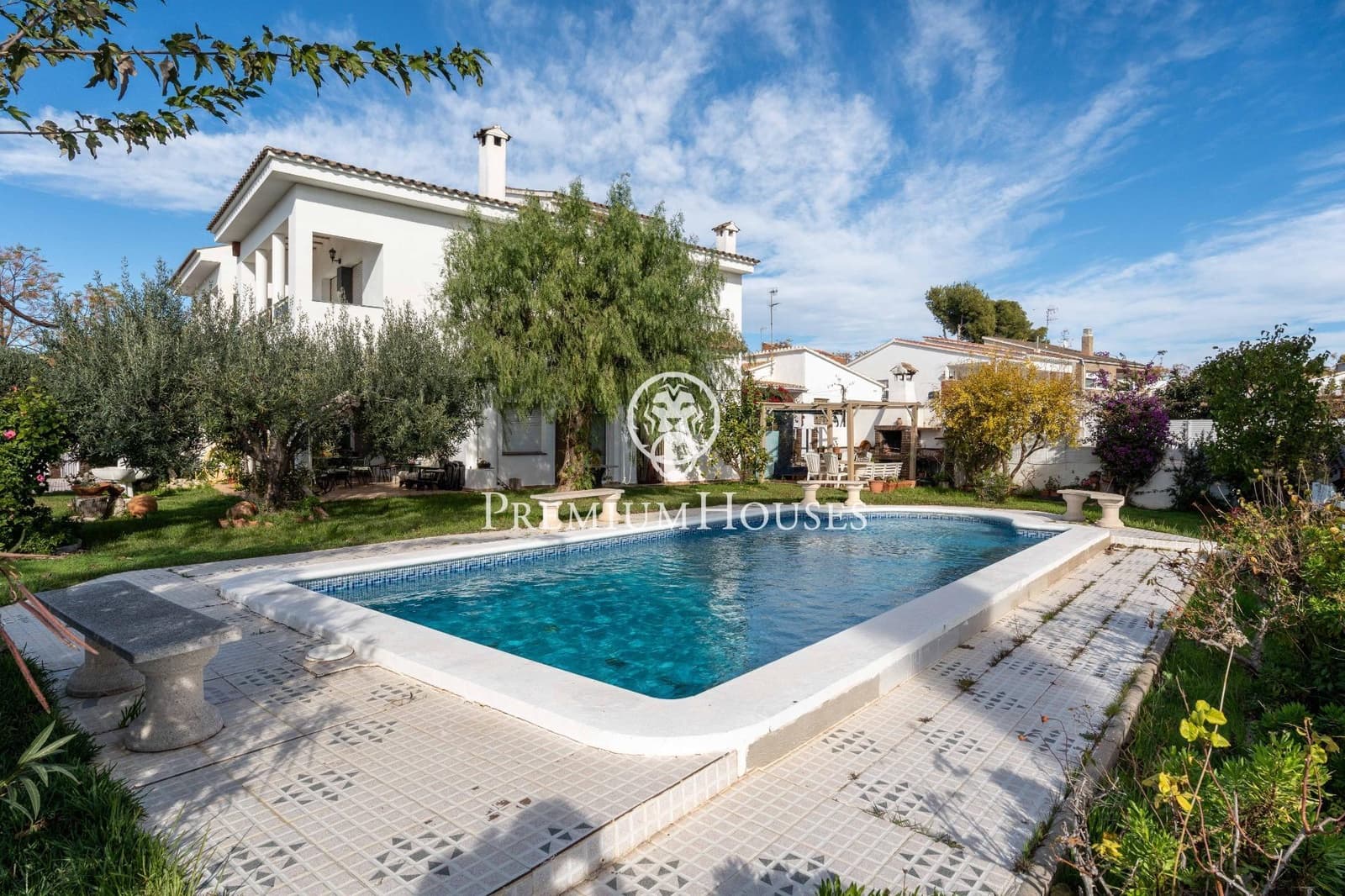 4 bedroom Villa for sale in Vilanova i la Geltru with pool garage - € 715,000 (Ref: 9419617)