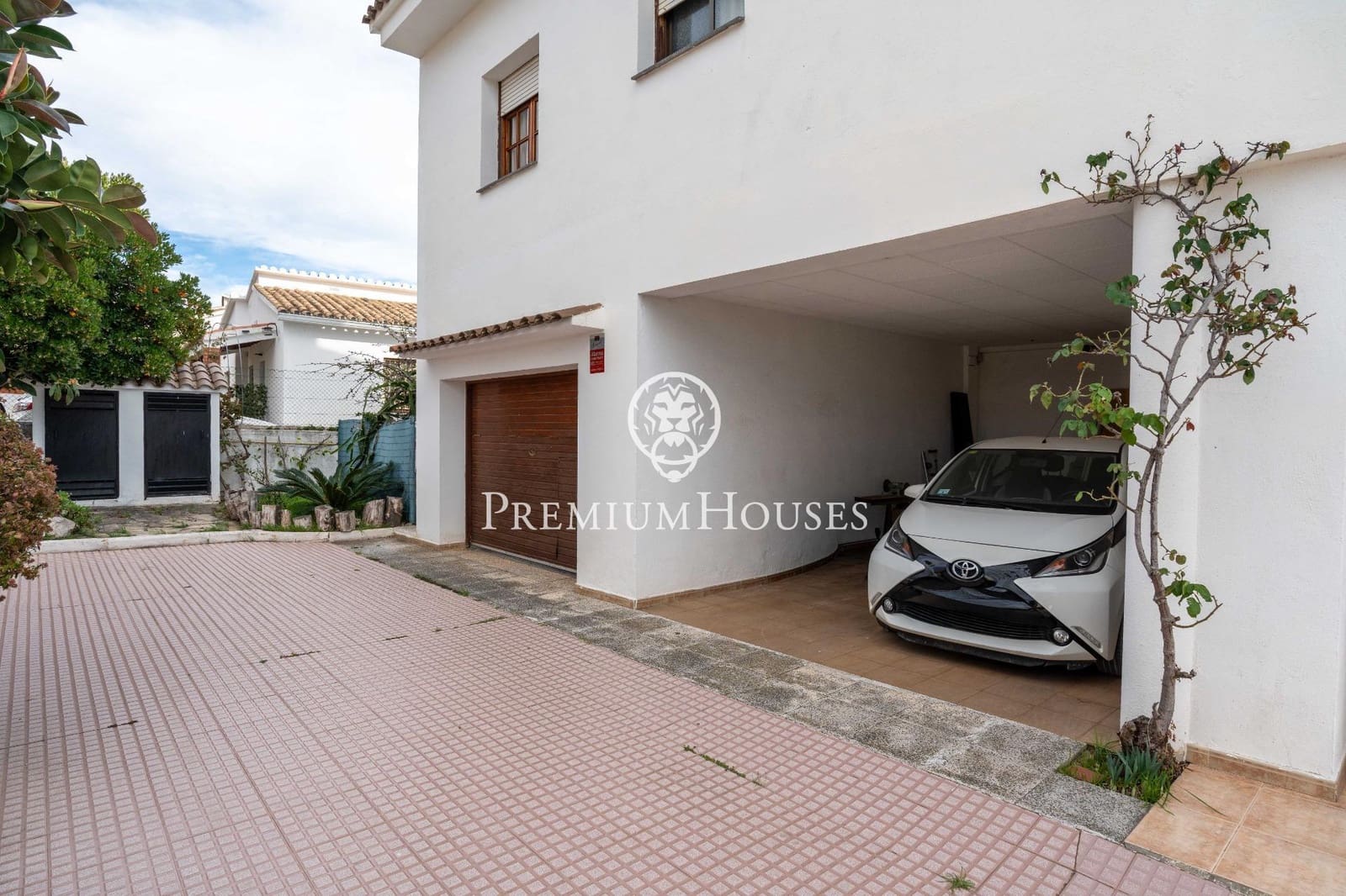 4 bedroom Villa for sale in Vilanova i la Geltru with pool garage - € 715,000 (Ref: 9419617)