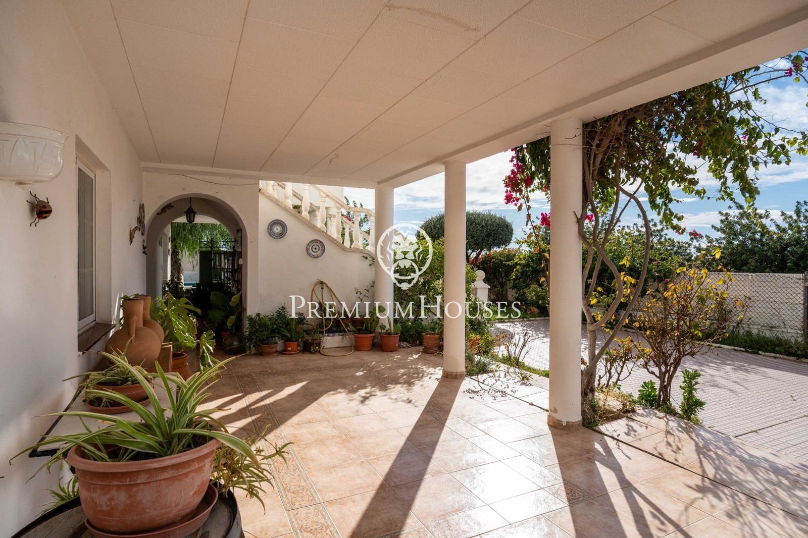 4 bedroom Villa for sale in Vilanova i la Geltru with pool garage - € 715,000 (Ref: 9419617)