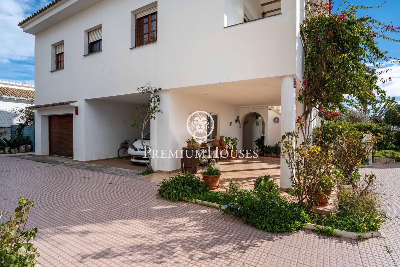 4 bedroom Villa for sale in Vilanova i la Geltru with pool garage - € 715,000 (Ref: 9419617)