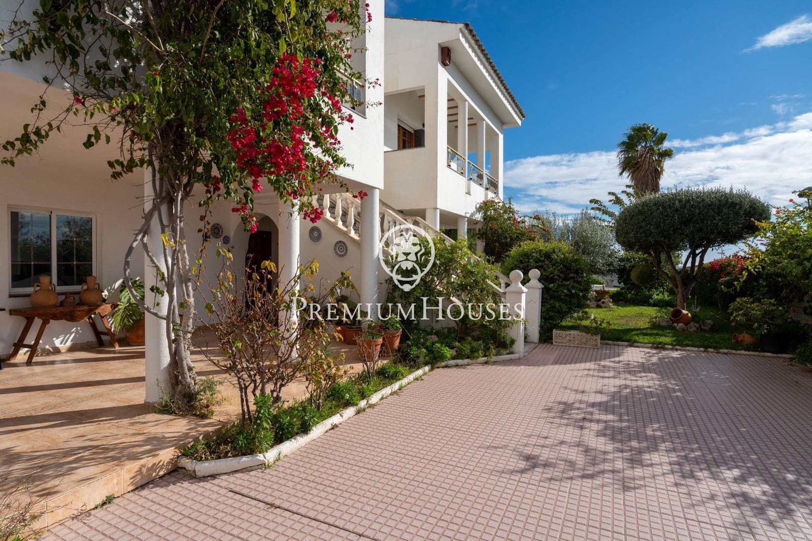 4 bedroom Villa for sale in Vilanova i la Geltru with pool garage - € 715,000 (Ref: 9419617)