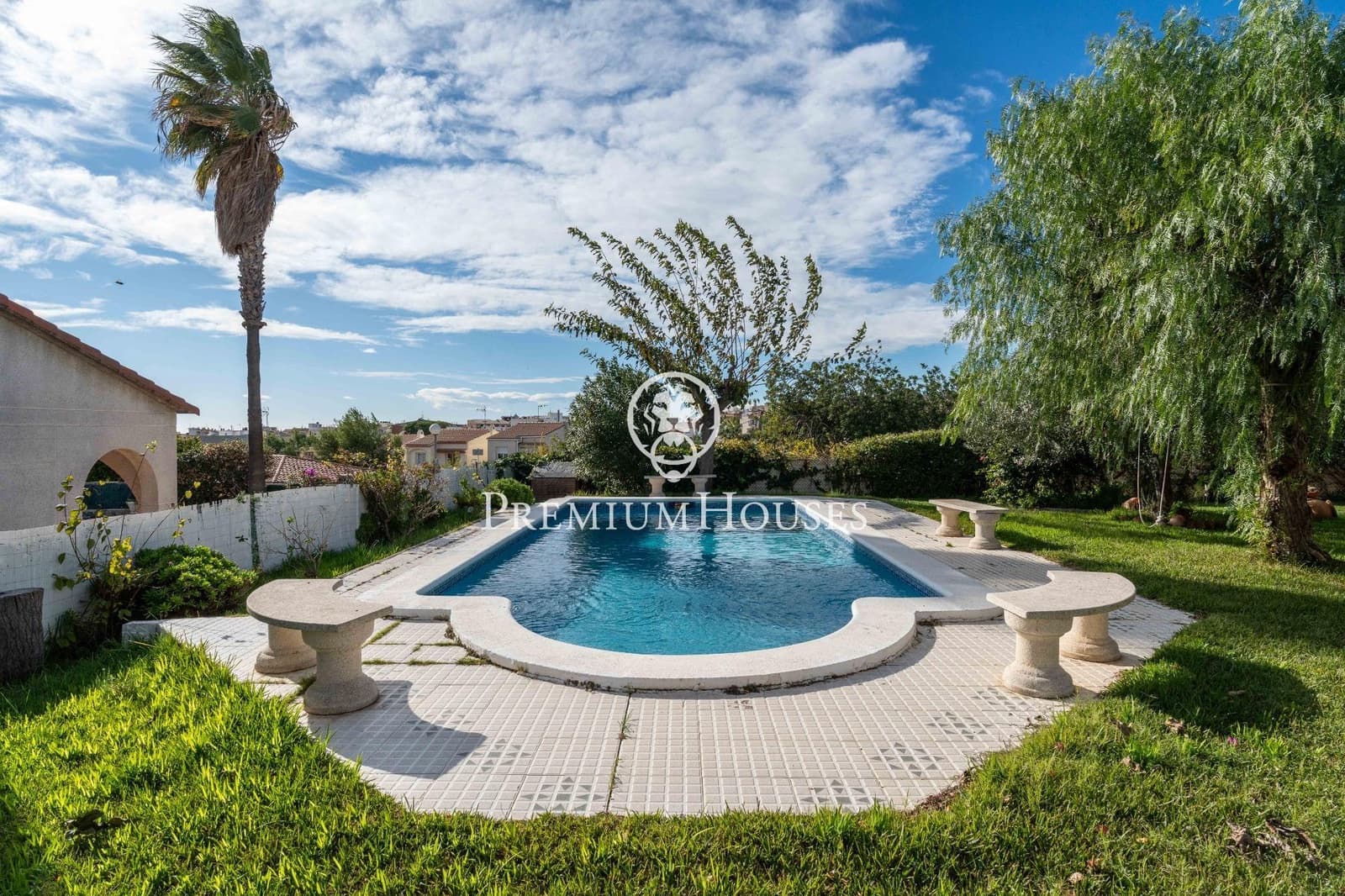 4 bedroom Villa for sale in Vilanova i la Geltru with pool garage - € 715,000 (Ref: 9419617)