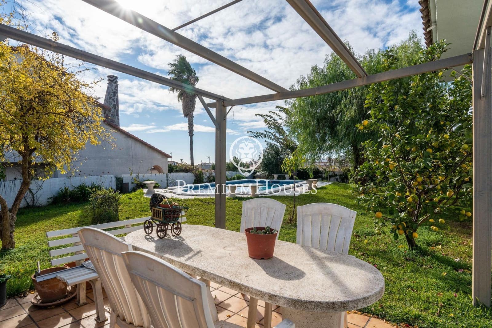 4 bedroom Villa for sale in Vilanova i la Geltru with pool garage - € 715,000 (Ref: 9419617)