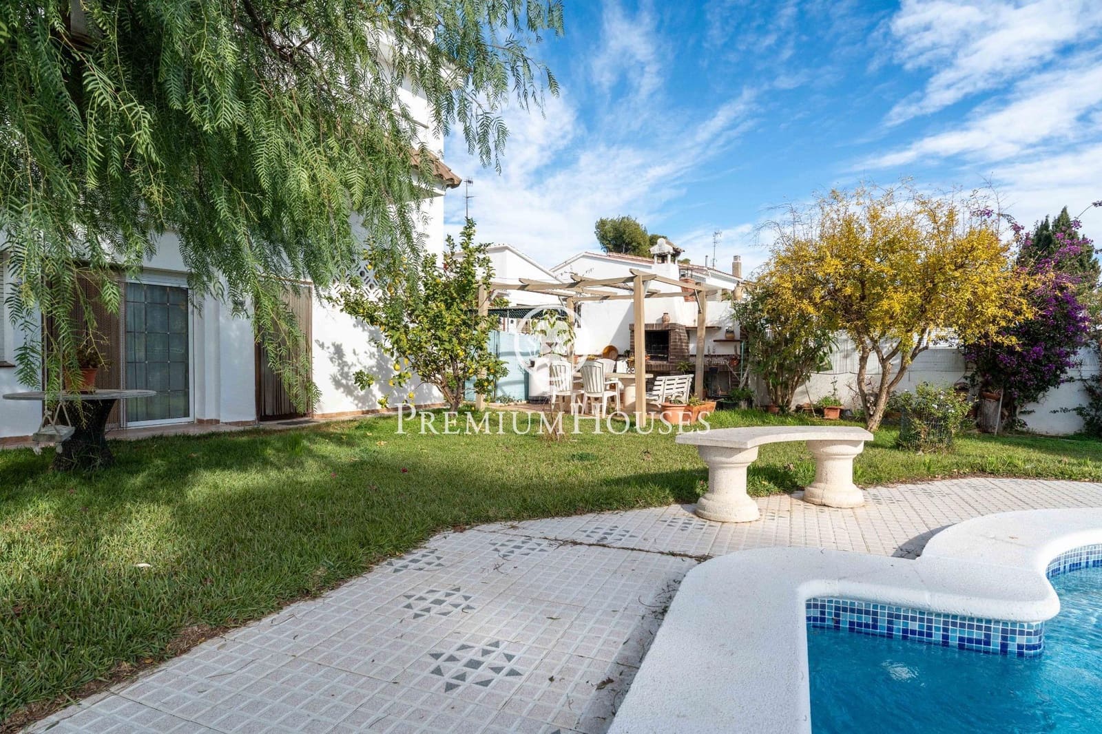 4 bedroom Villa for sale in Vilanova i la Geltru with pool garage - € 715,000 (Ref: 9419617)
