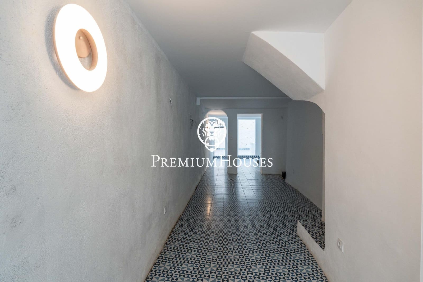 Commercial for sale in Sitges - € 475,000 (Ref: 9436109)