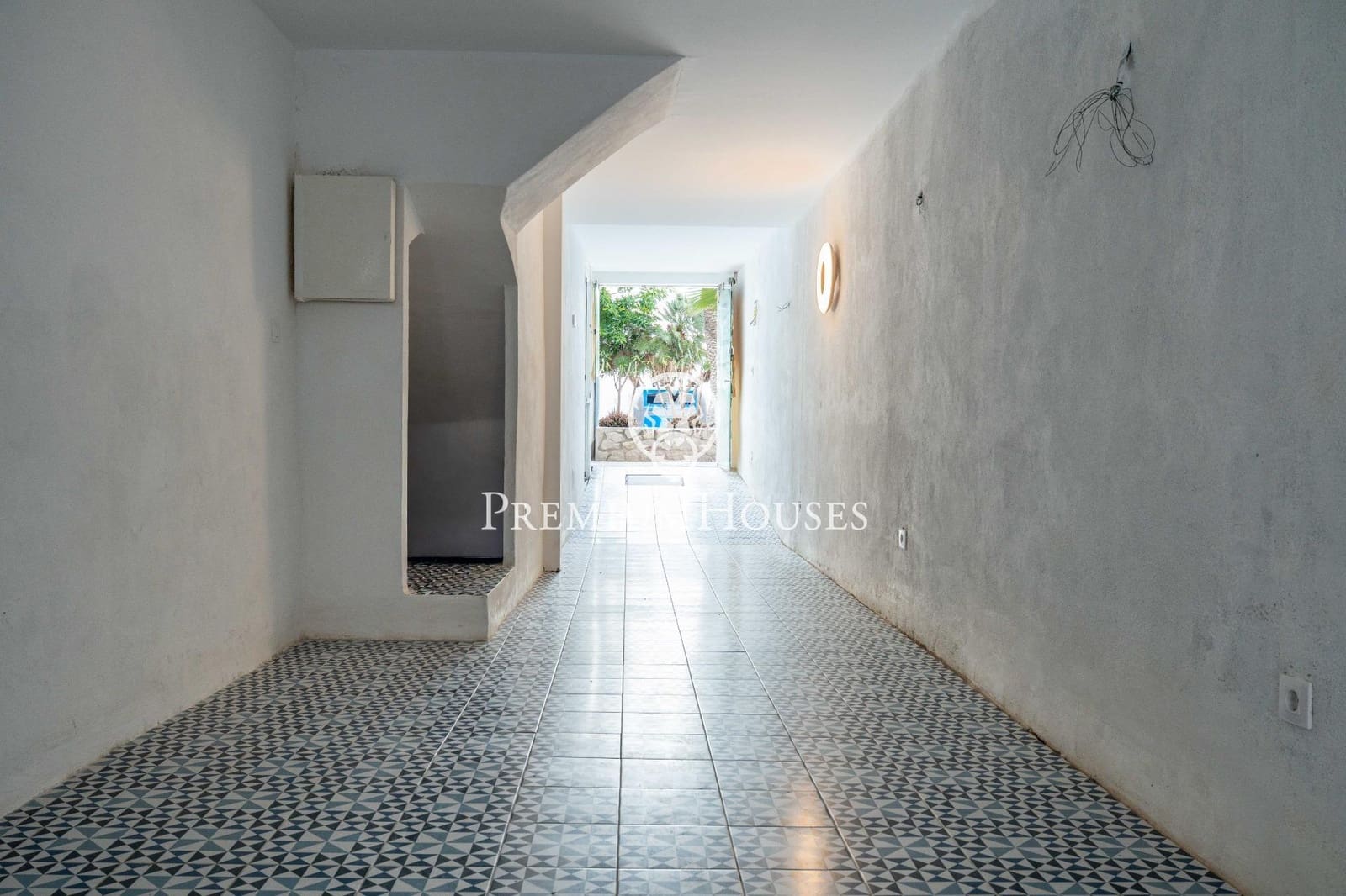 Commercial for sale in Sitges - € 475,000 (Ref: 9436109)