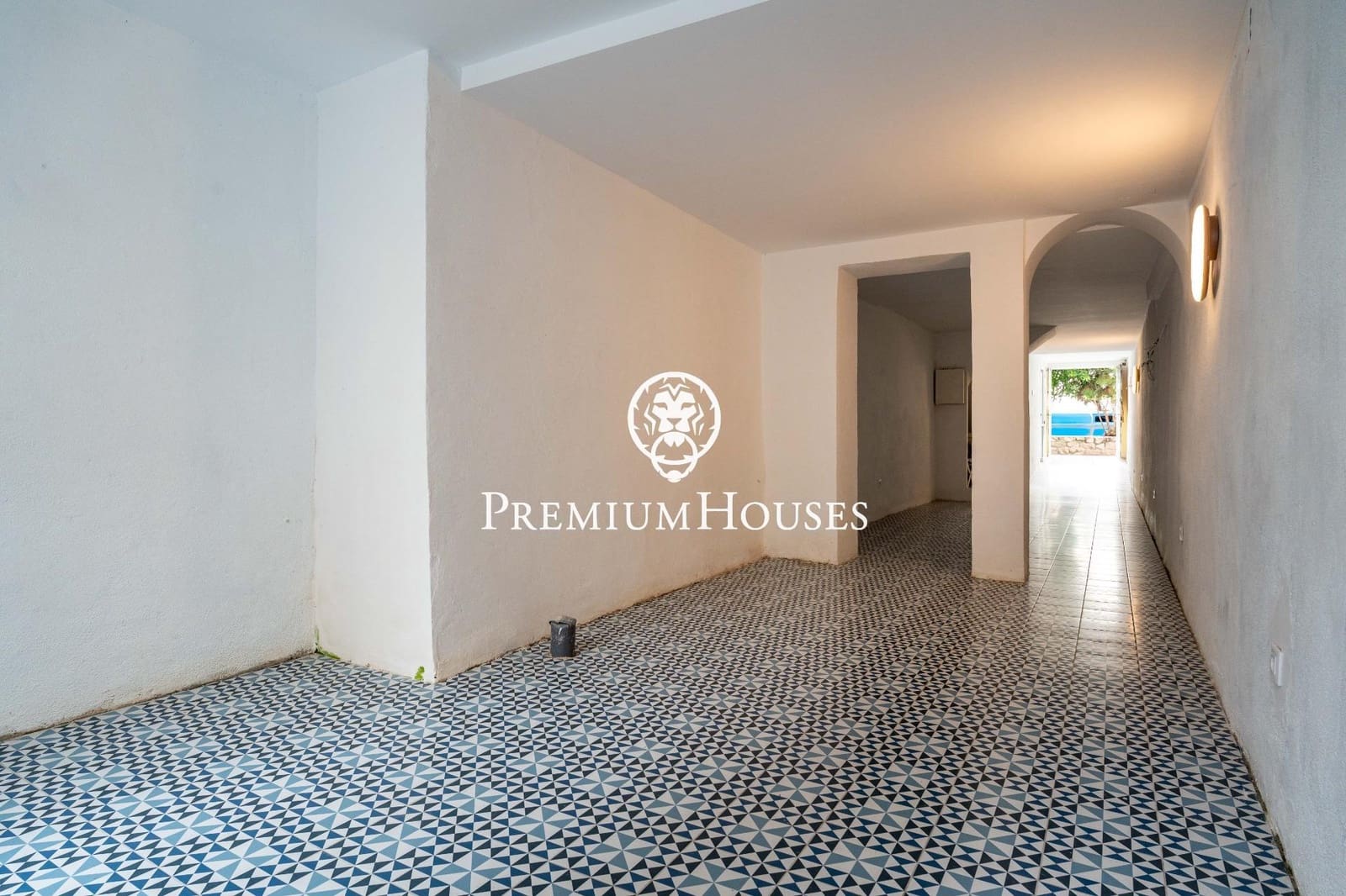 Commercial for sale in Sitges - € 475,000 (Ref: 9436109)