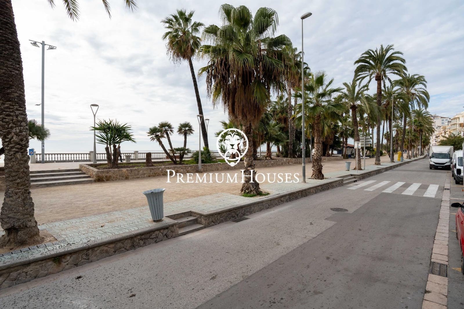 Commercial for sale in Sitges - € 475,000 (Ref: 9436109)