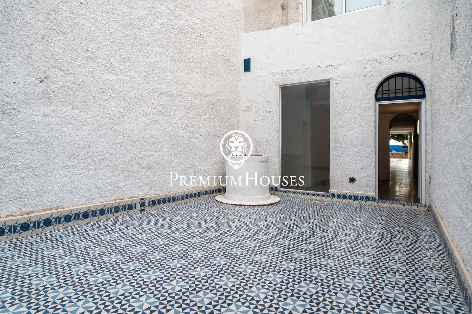 Commercial for sale in Sitges - € 475,000 (Ref: 9436109)