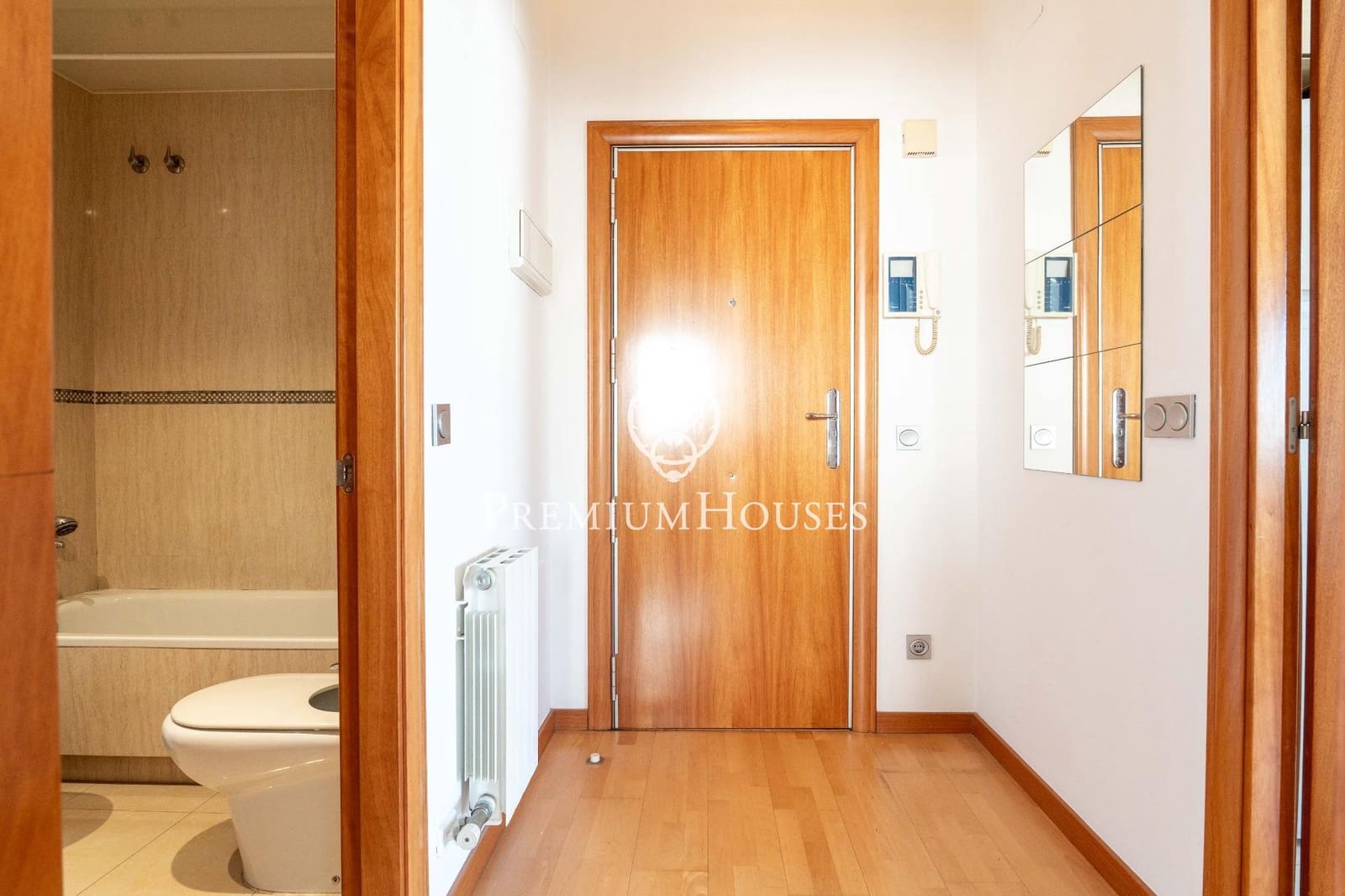 1 bedroom Flat for sale in Viladecans - € 245,000 (Ref: 9438154)