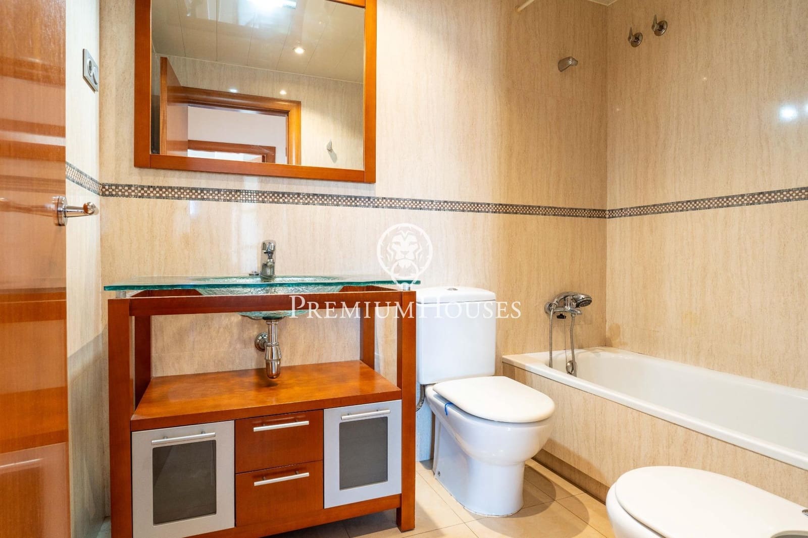 1 bedroom Flat for sale in Viladecans - € 245,000 (Ref: 9438154)