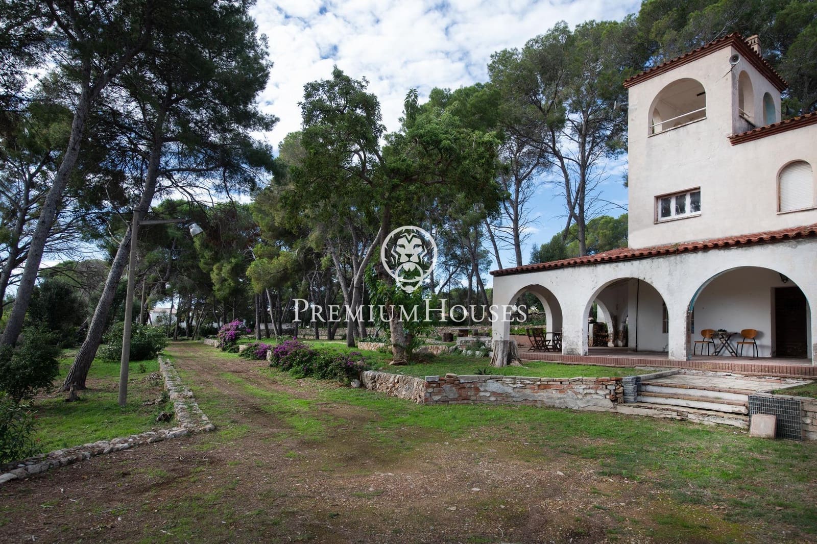 2 soveværelse Finca/Landehus til salg i Torredembarra - € 2.000.000 (Ref: 9446631)