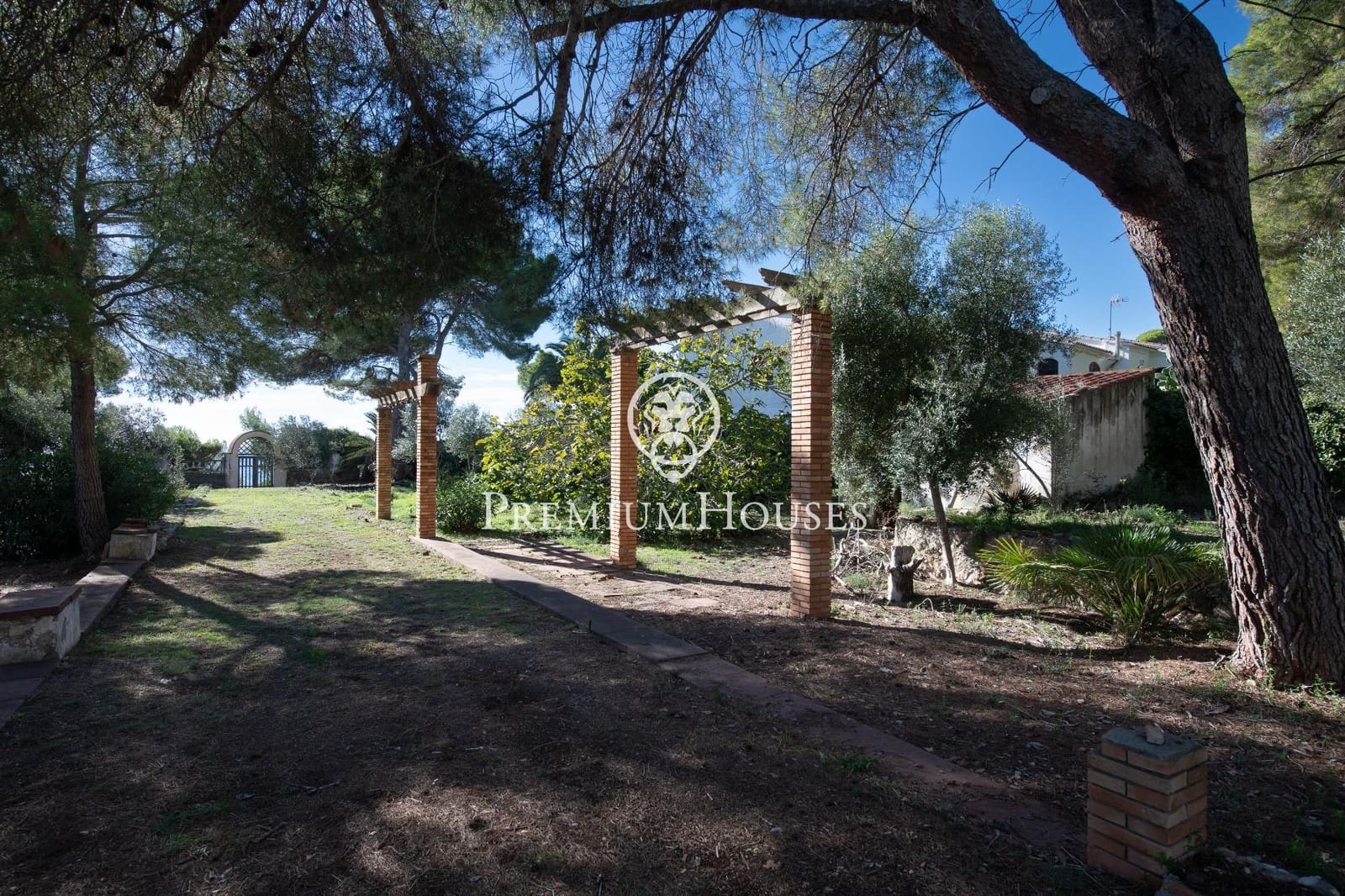 2 soveværelse Finca/Landehus til salg i Torredembarra - € 2.000.000 (Ref: 9446631)