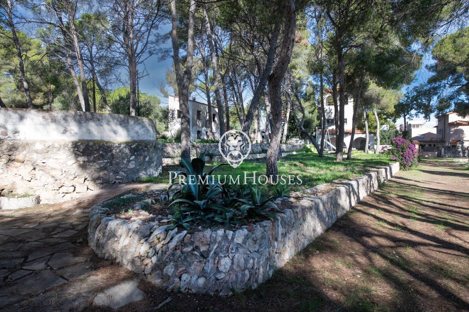 Building Plot for sale in Torredembarra - € 6,550,000 (Ref: 9446631)