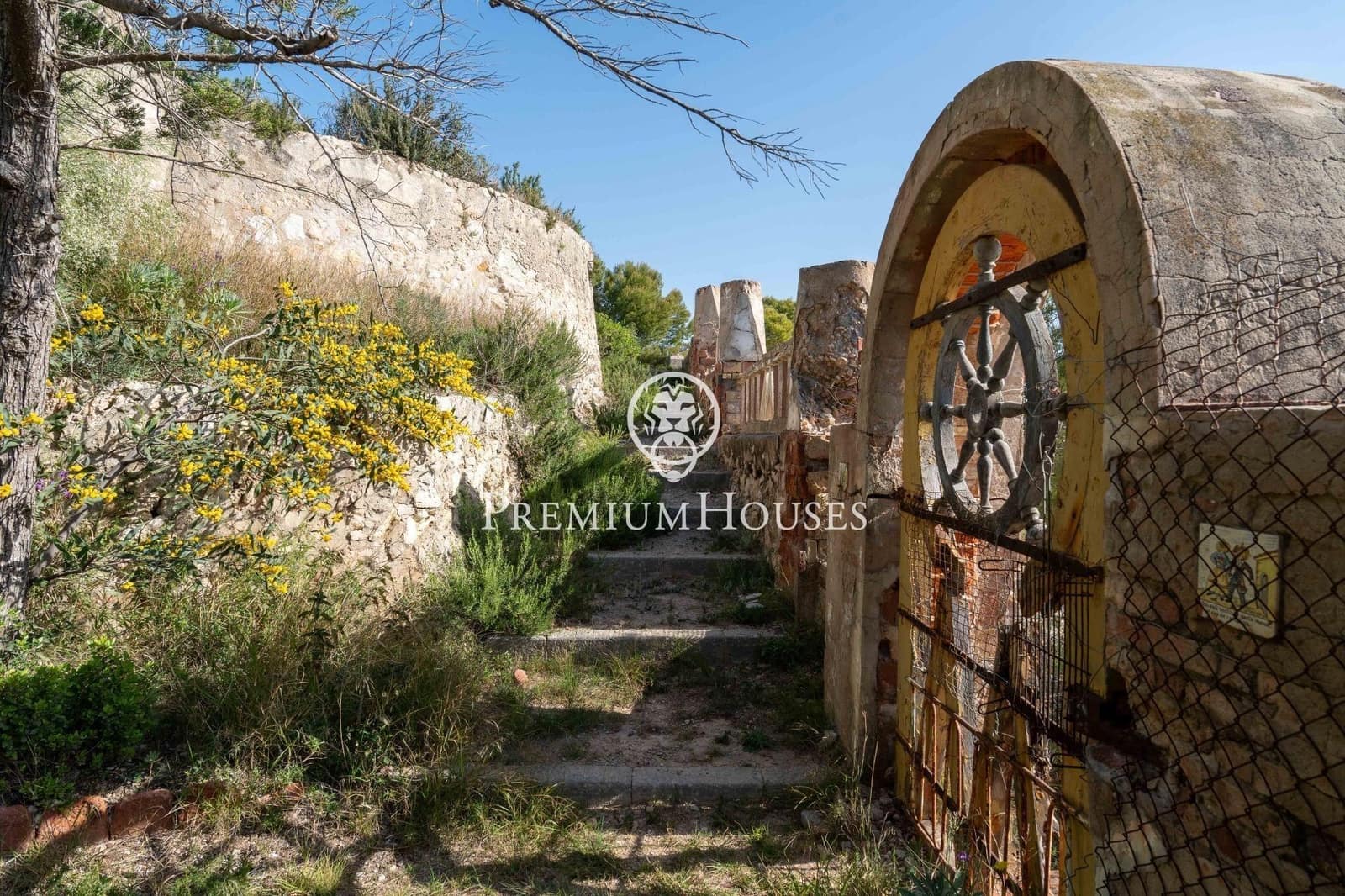 Building Plot for sale in Torredembarra - € 6,550,000 (Ref: 9446631)