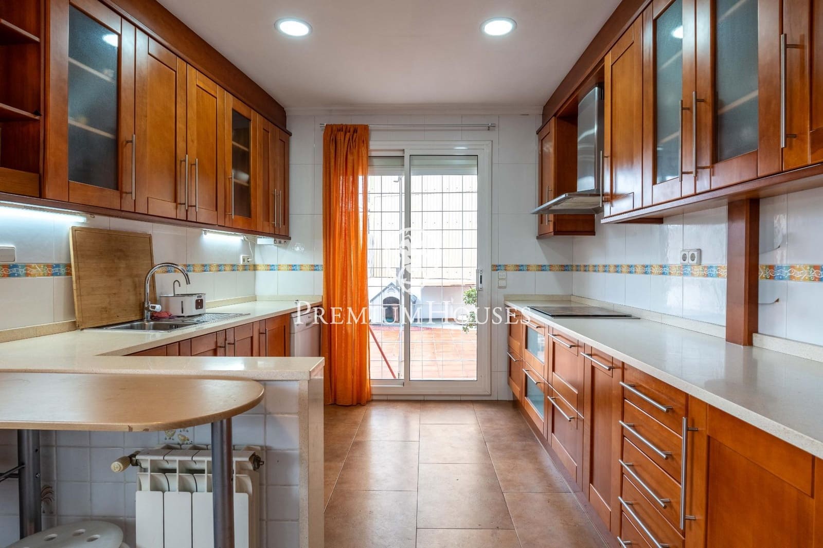 5 chambre Villa/Maison à vendre à Sant Pere de Ribes avec garage - 575 000 € (Ref: 9449068)
