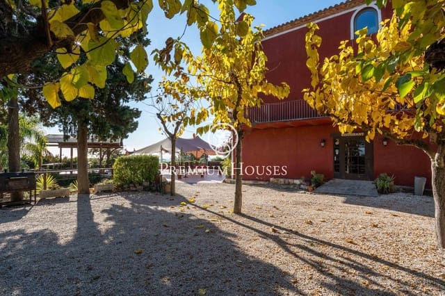 10 slaapkamer Finca/Landhuis te koop in La Selva del Camp met garage - € 2.000.000 (Ref: 9465711)