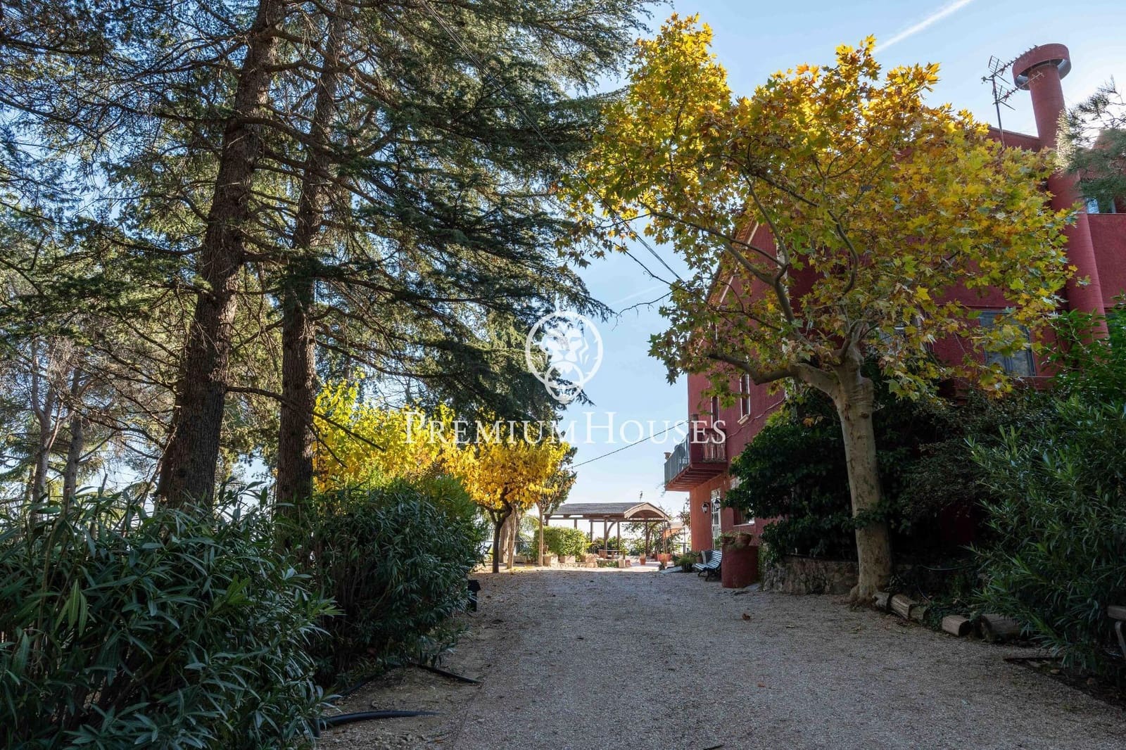 10 sovrum Finca/Hus på landet till salu i La Selva del Camp med garage - 2 000 000 € (Ref: 9465711)