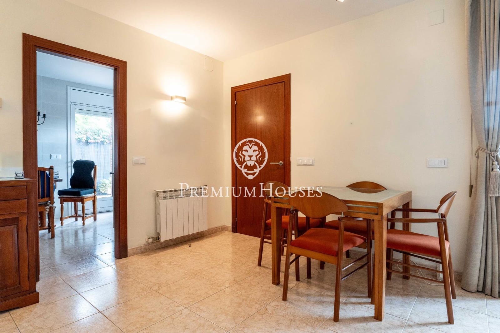 6 bedroom Villa for sale in Castelldefels with pool garage - € 1,445,000 (Ref: 9485349)