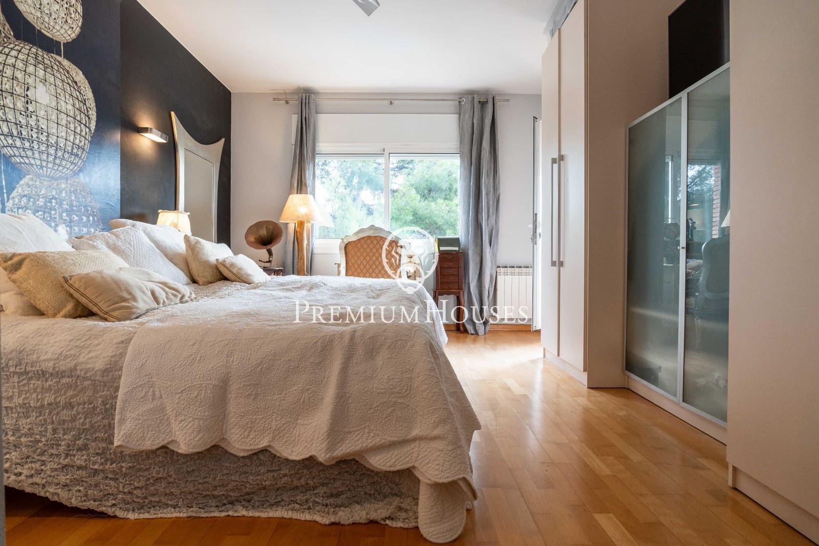 6 bedroom Villa for sale in Castelldefels with pool garage - € 1,445,000 (Ref: 9485349)