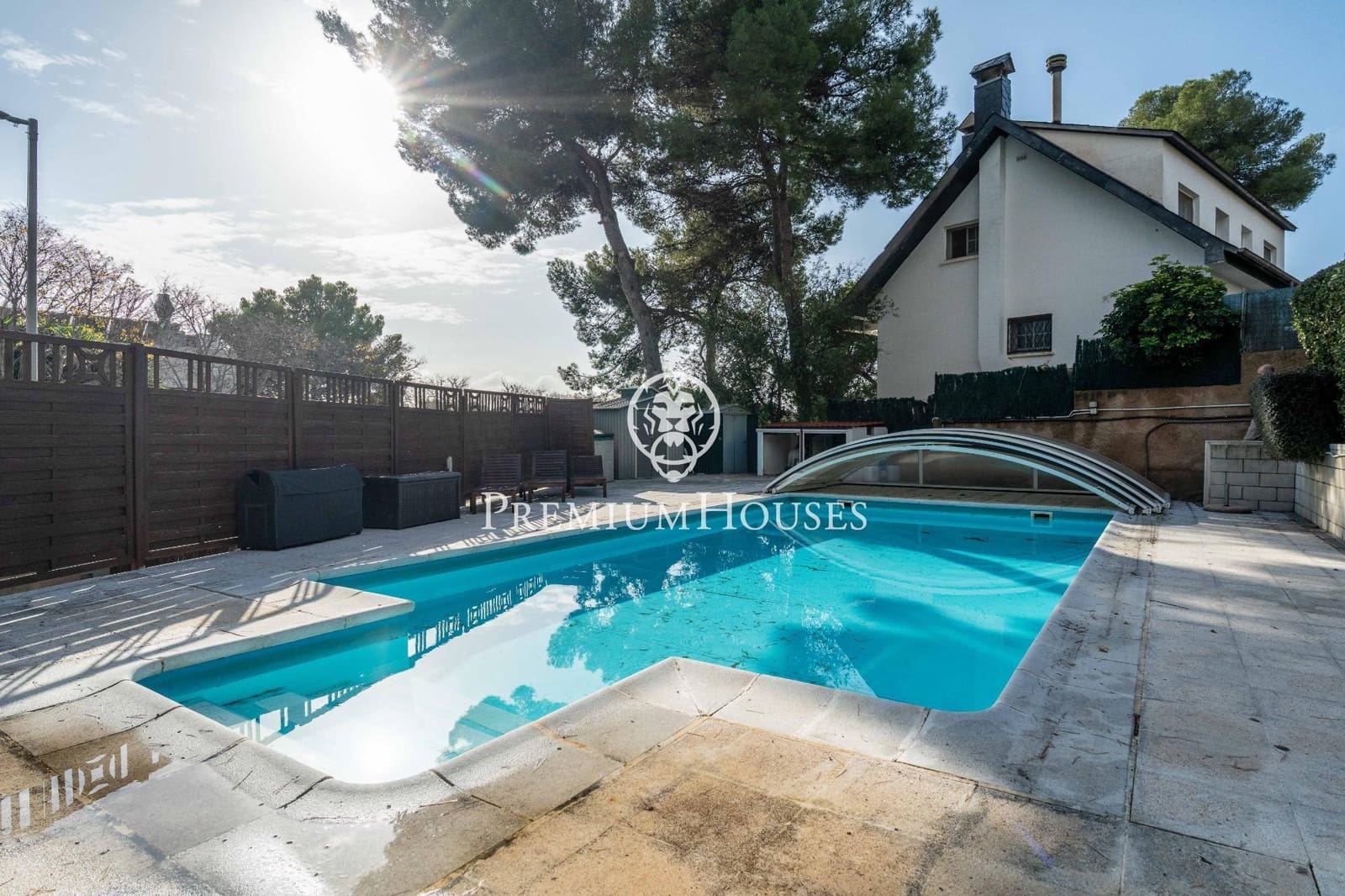 6 bedroom Villa for sale in Castelldefels with pool garage - € 1,445,000 (Ref: 9485349)