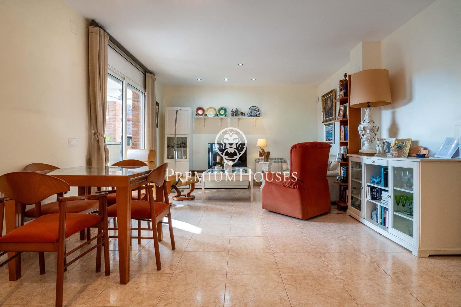 6 soveværelse Villa til salg i Castelldefels med swimmingpool garage - € 1.375.000 (Ref: 9485349)