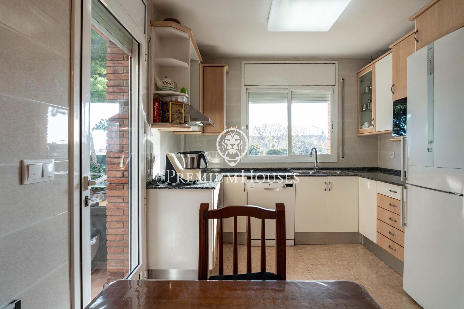 6 soveværelse Villa til salg i Castelldefels med swimmingpool garage - € 1.375.000 (Ref: 9485349)