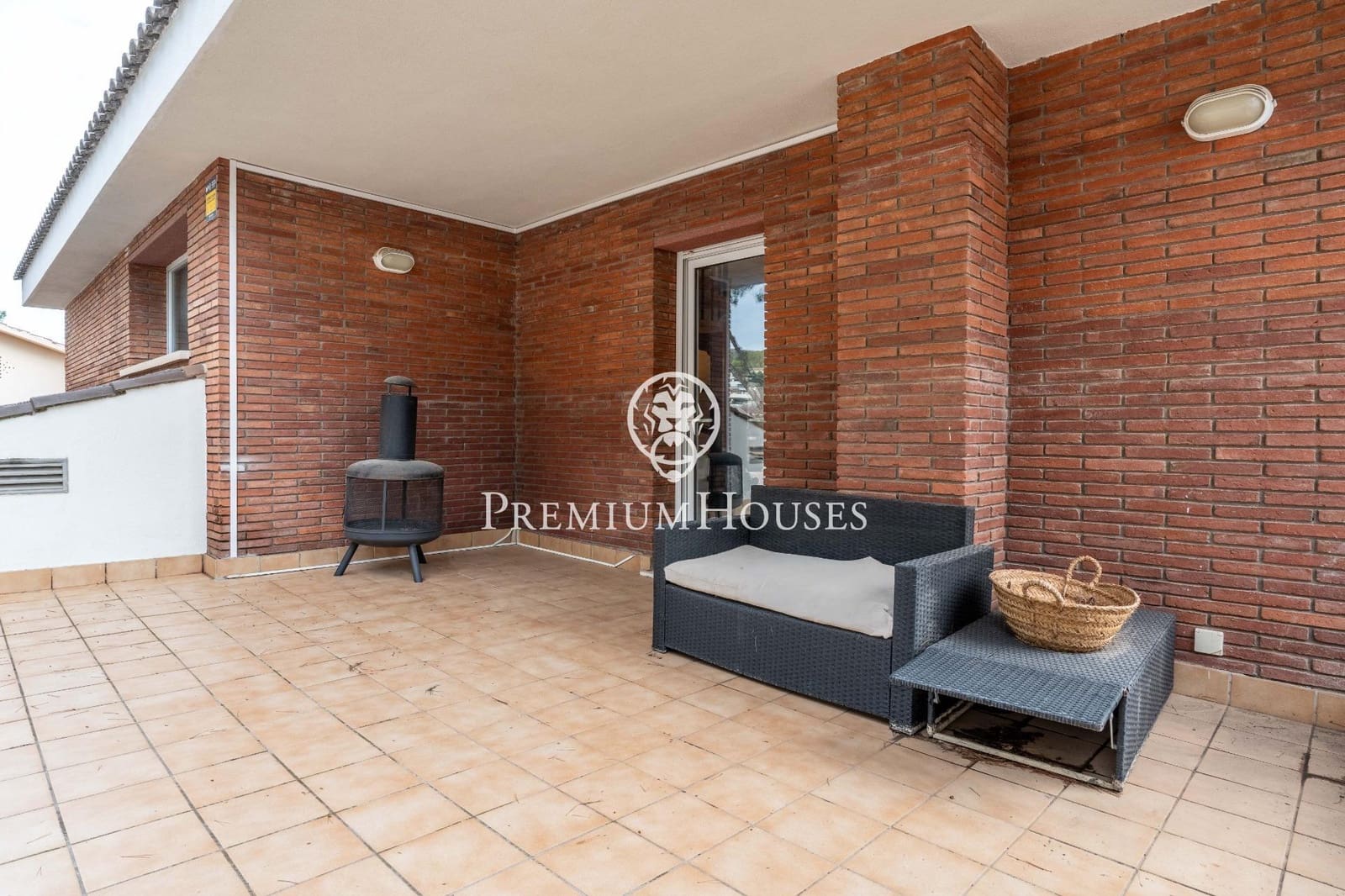 6 soveværelse Villa til salg i Castelldefels med swimmingpool garage - € 1.375.000 (Ref: 9485349)