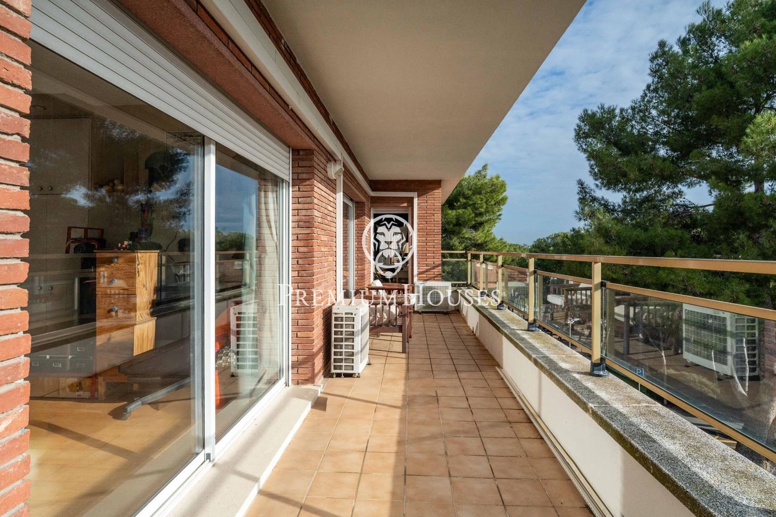 6 soveværelse Villa til salg i Castelldefels med swimmingpool garage - € 1.375.000 (Ref: 9485349)