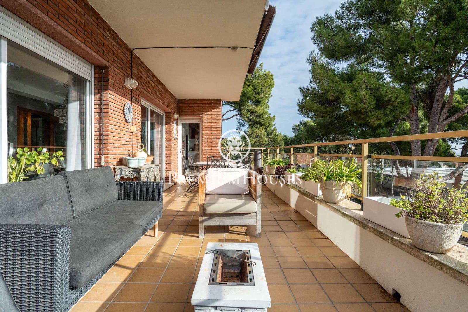 6 soveværelse Villa til salg i Castelldefels med swimmingpool garage - € 1.375.000 (Ref: 9485349)