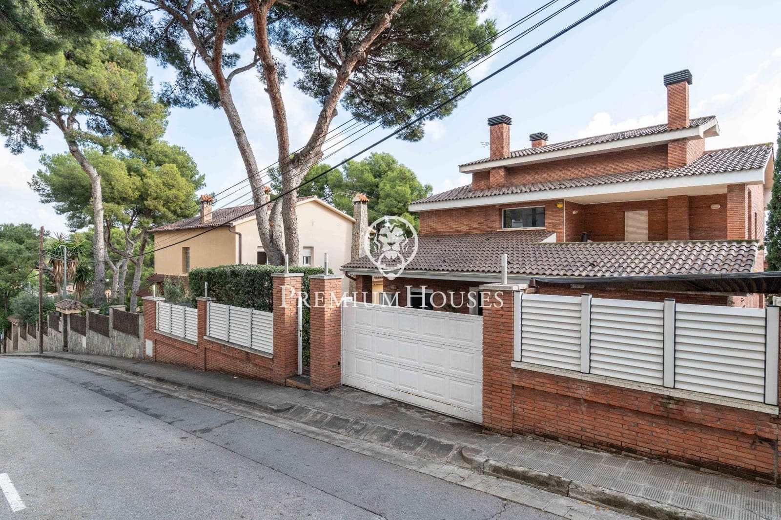 6 soveværelse Villa til salg i Castelldefels med swimmingpool garage - € 1.375.000 (Ref: 9485349)