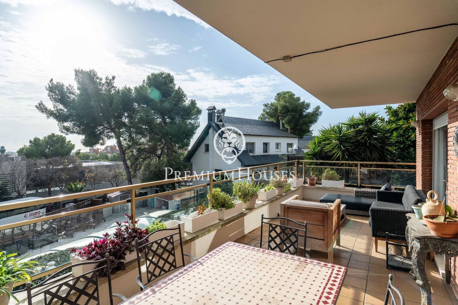 6 makuuhuone Huvila myytävänä paikassa Castelldefels mukana uima-altaan 
autotalli - 1 375 000 € (Ref: 9485349)